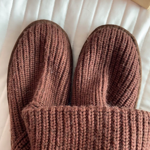 UGG crochet tall boot - Picture 3 of 5